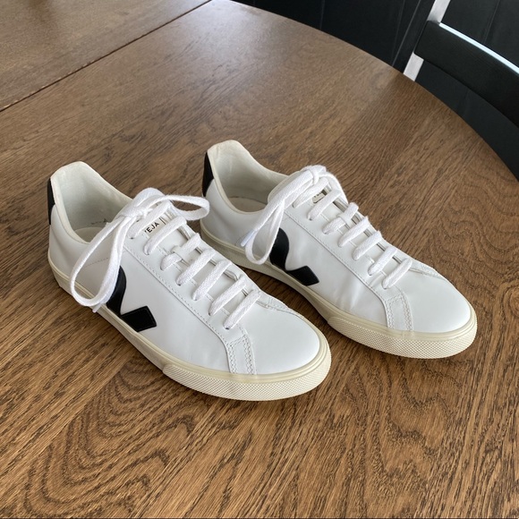 Veja Shoes - Veja Esplar Sneakers size 9